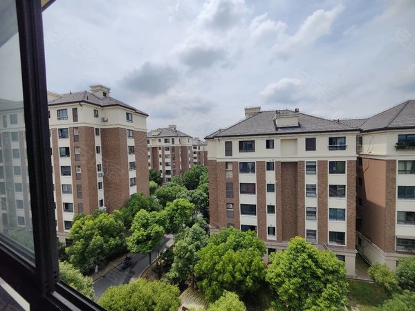 上海松江佘山佘北家园丽雅苑管家直租,实拍,,无虚假,拎包入住,家电全