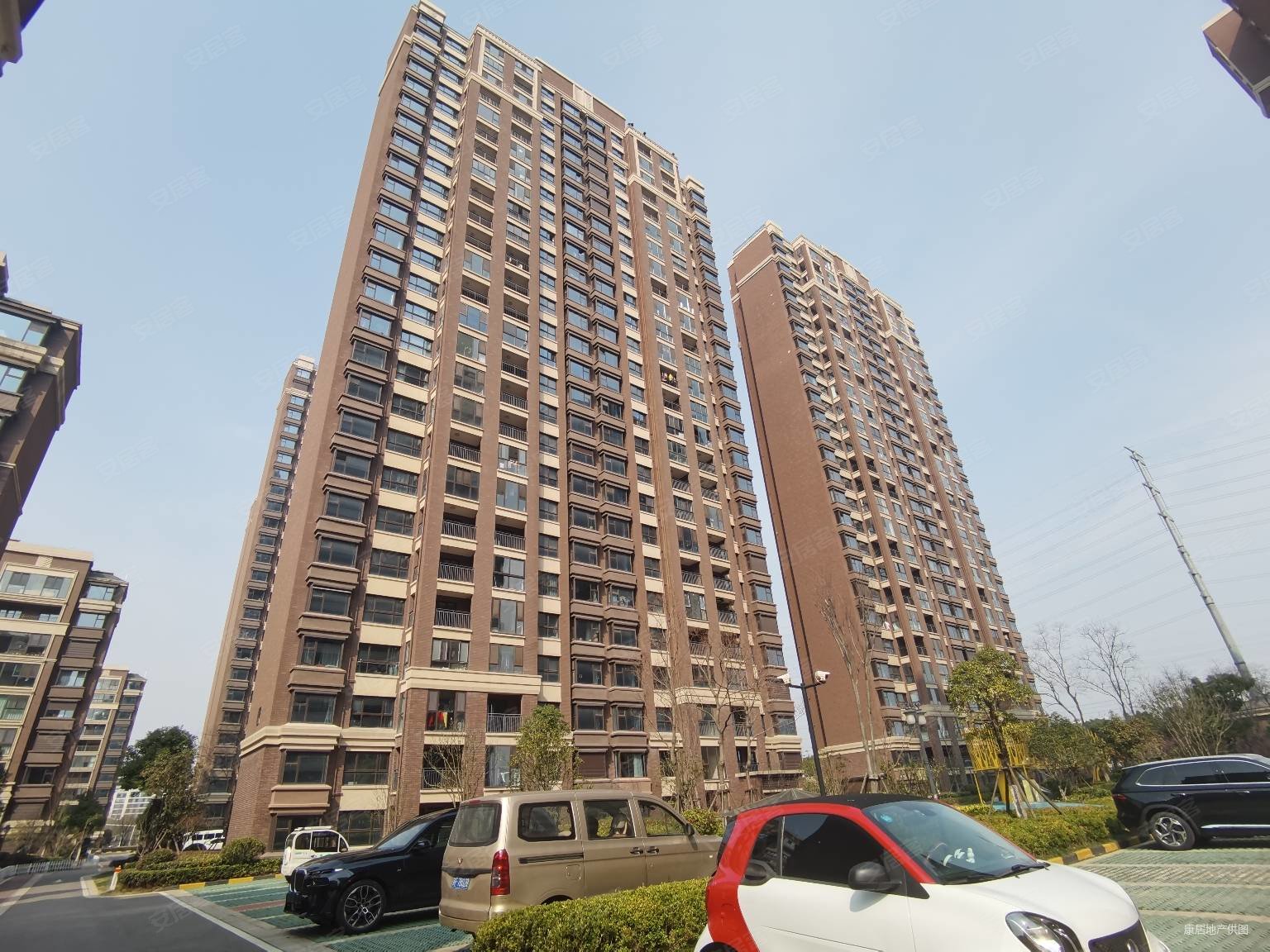 能达生态长廊旁林肯公园114平米好楼层大三房140万可谈