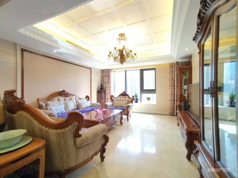 东港豪宅70年四室大平层中间楼层精装修房主诚意出售