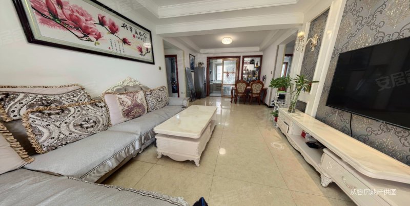 大  哦,曲江国风世家a区 装修好 双卫生间 环境好 随时看