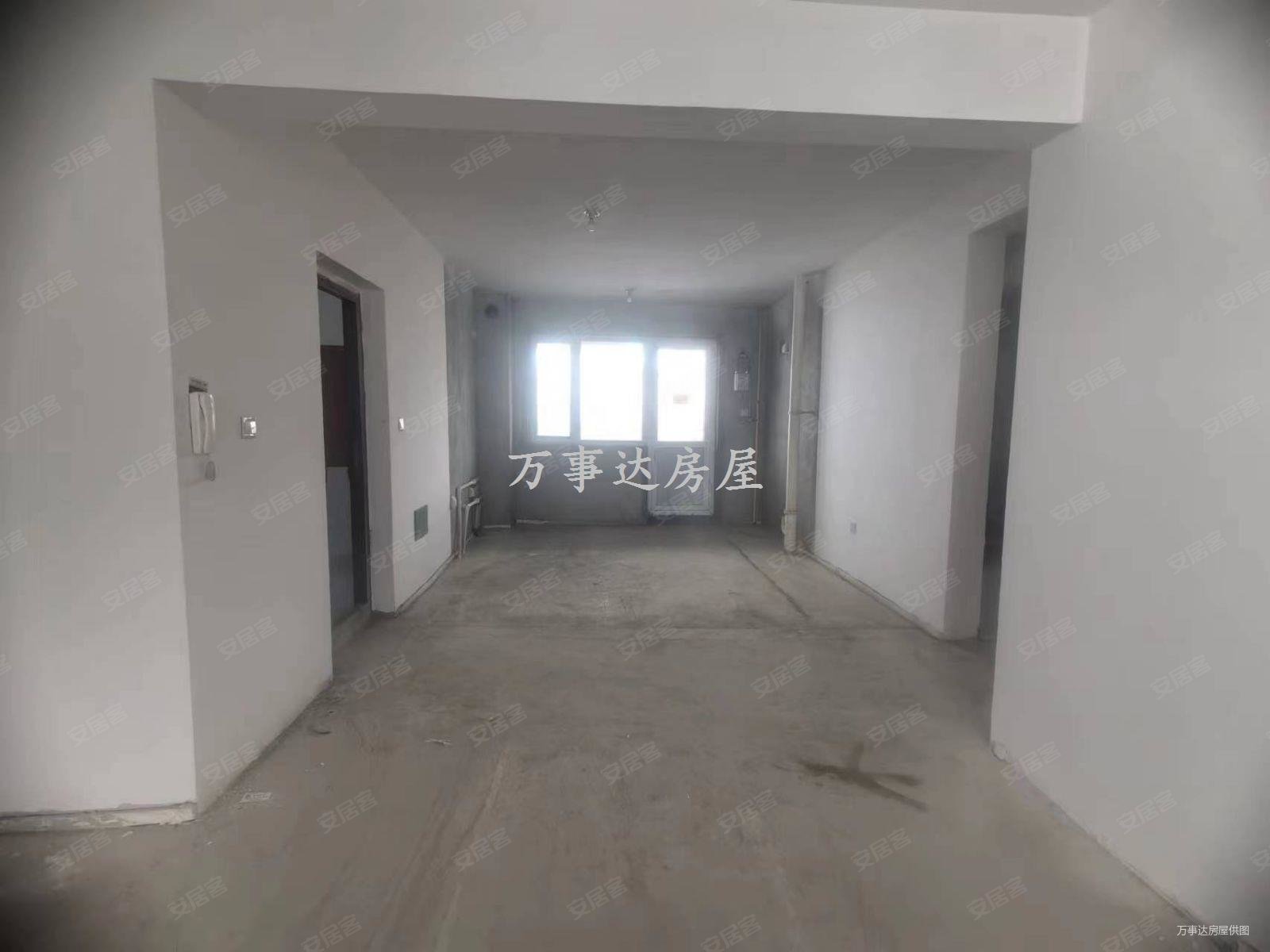 城南景苑3室2厅1卫135.46㎡南北55.6万