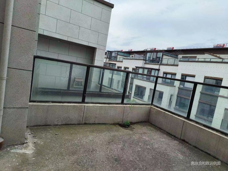 花样年花样城 正南朝向 正规商品房 小区新 满二