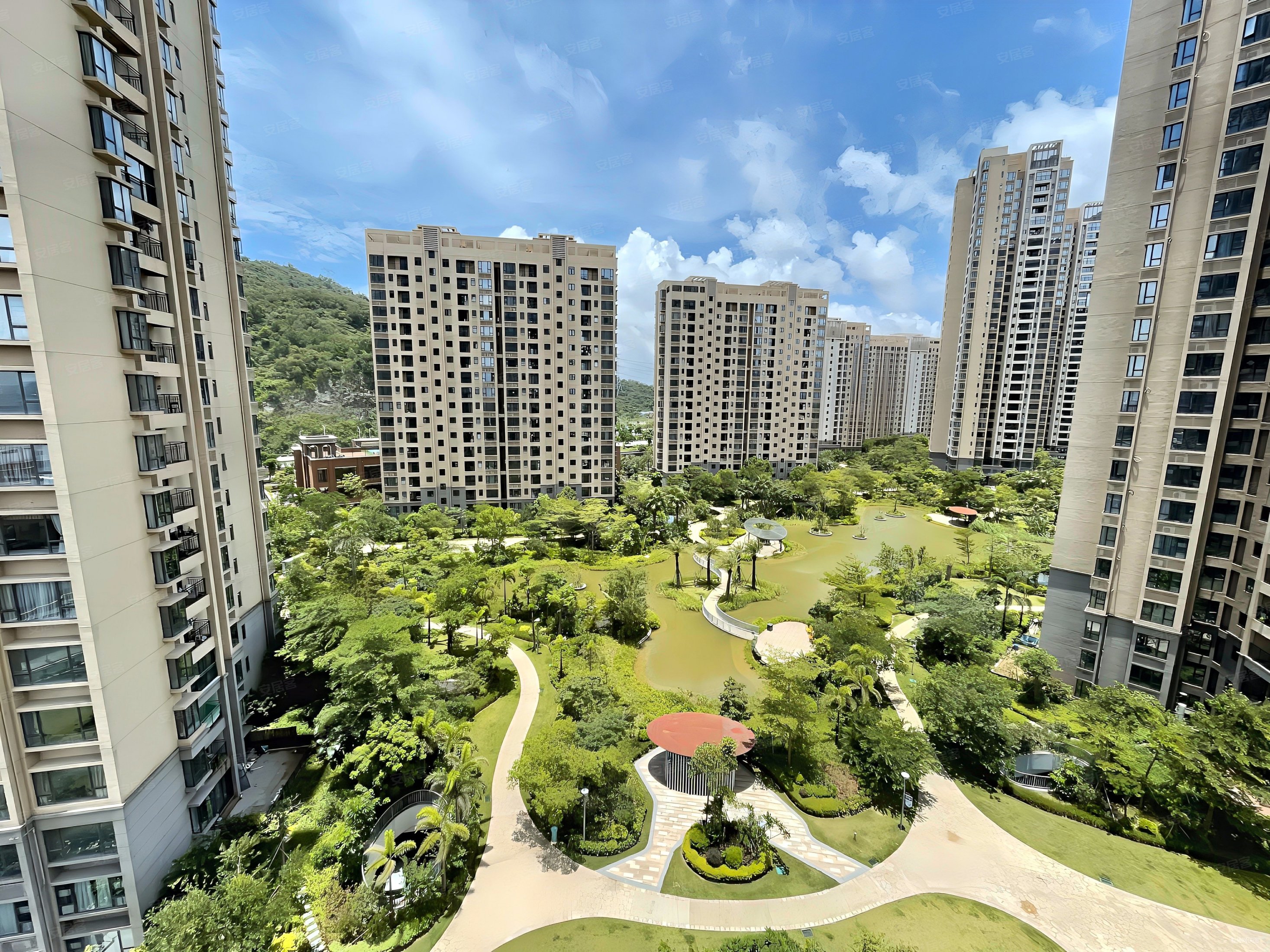 新出笋盘华发水岸二期全新毛坯双阳台三居室卧室带飘窗