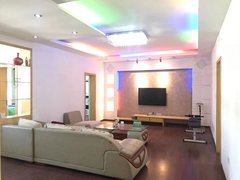 荆州荆州区城南新南门超强超市旁 精装3房户型通透 大院子停车出租房源真实图片