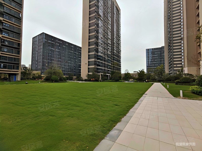 江铃新力臻园3室2厅2卫121.69㎡南北155万