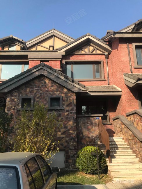 星耀五洲澜海庄园(别墅)3室2厅3卫181㎡南北145万