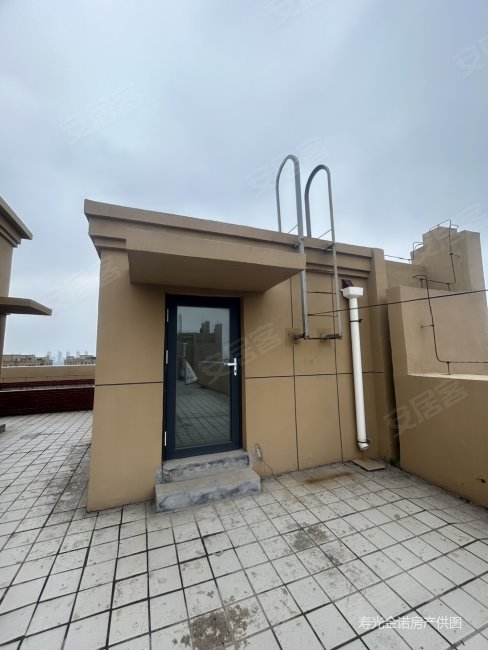 弥河玉城馨苑3室2厅1卫135㎡南北118万