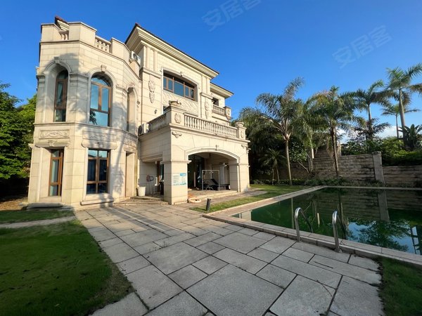 广州花都山前大道碧桂园棕榈岛融创万达旁!