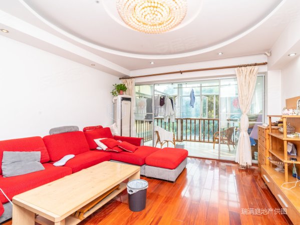 东城水岸 5室2厅3卫