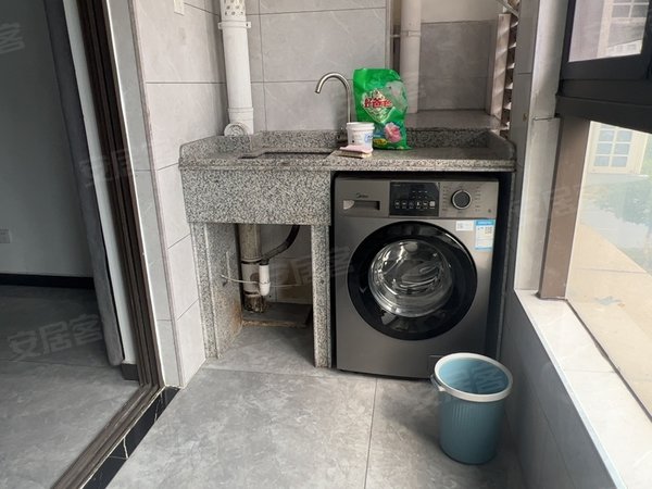 金华武义县壶山公园武川和苑一区出租：武川和苑120平3室2卫，精装修，拎包入住，随时看房出租房源真实图片