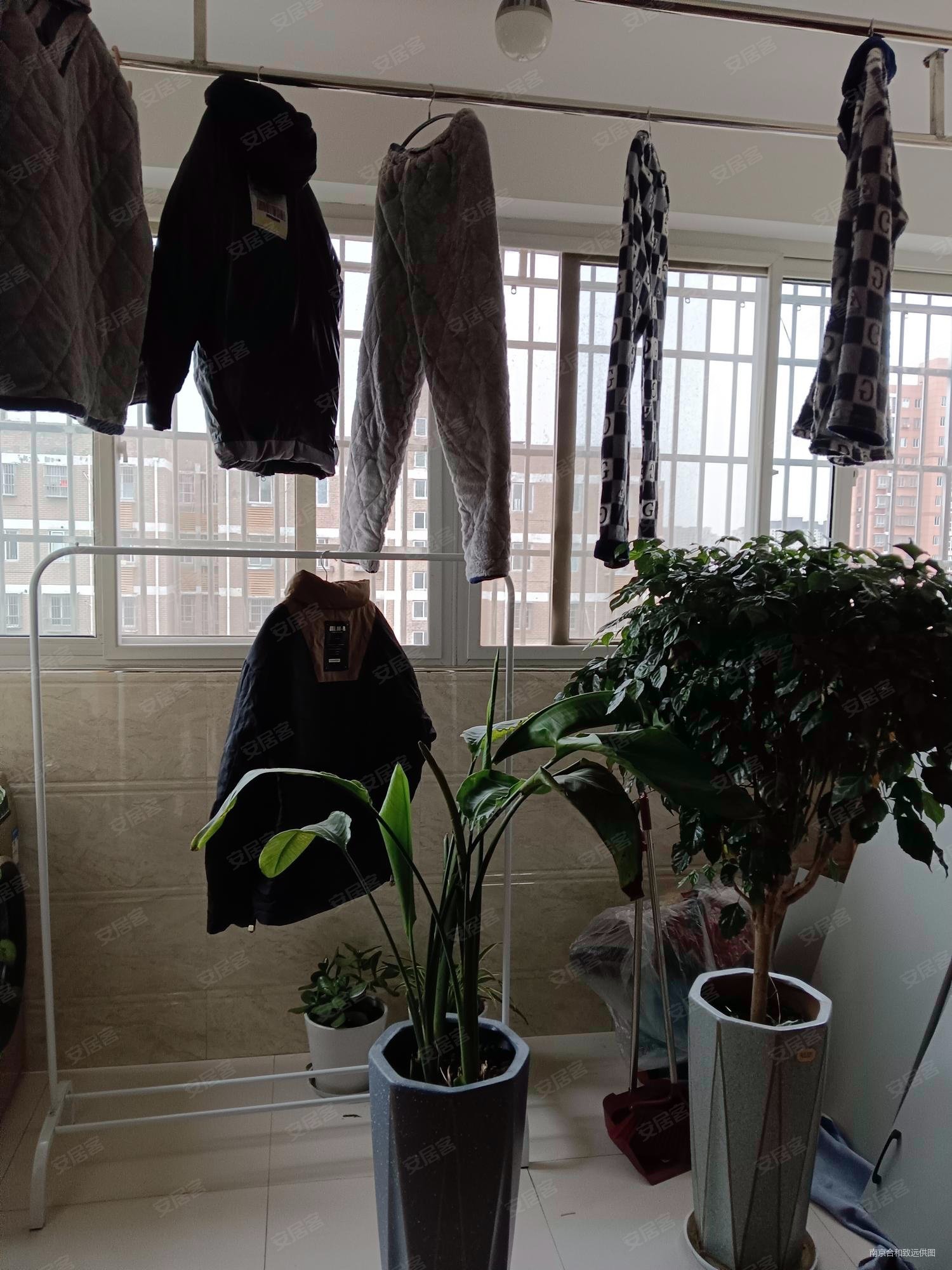 盛江花苑石榴园 满二 南北通透 近地铁 电梯房 小三居