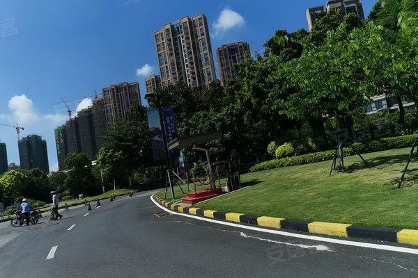 江门二手房 海伦湾(一二期) > 吴海文解读海伦湾(一二期)生活配套特色