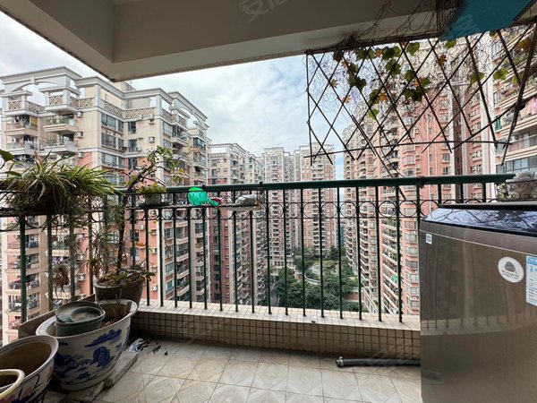 广州荔湾中山八路富力广场(b区d区)中山八路地铁站 富力广场中高层三