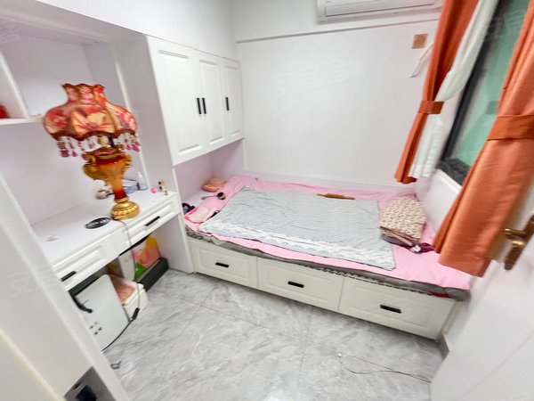 三亚吉阳商品街总统公寓市中心复式豪装首租!可长租或短租!随时看房!