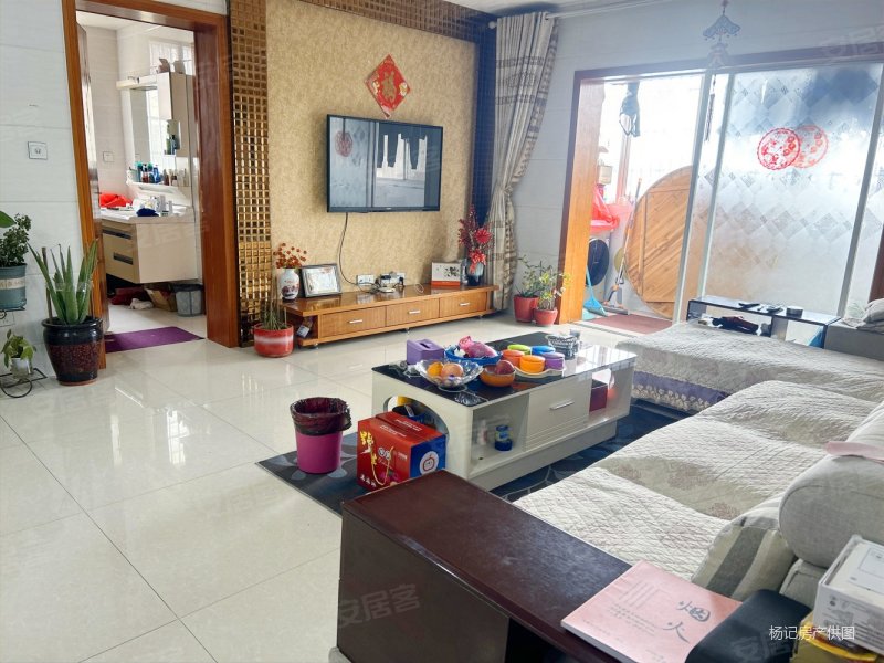 金盛花园三房两厅两卫