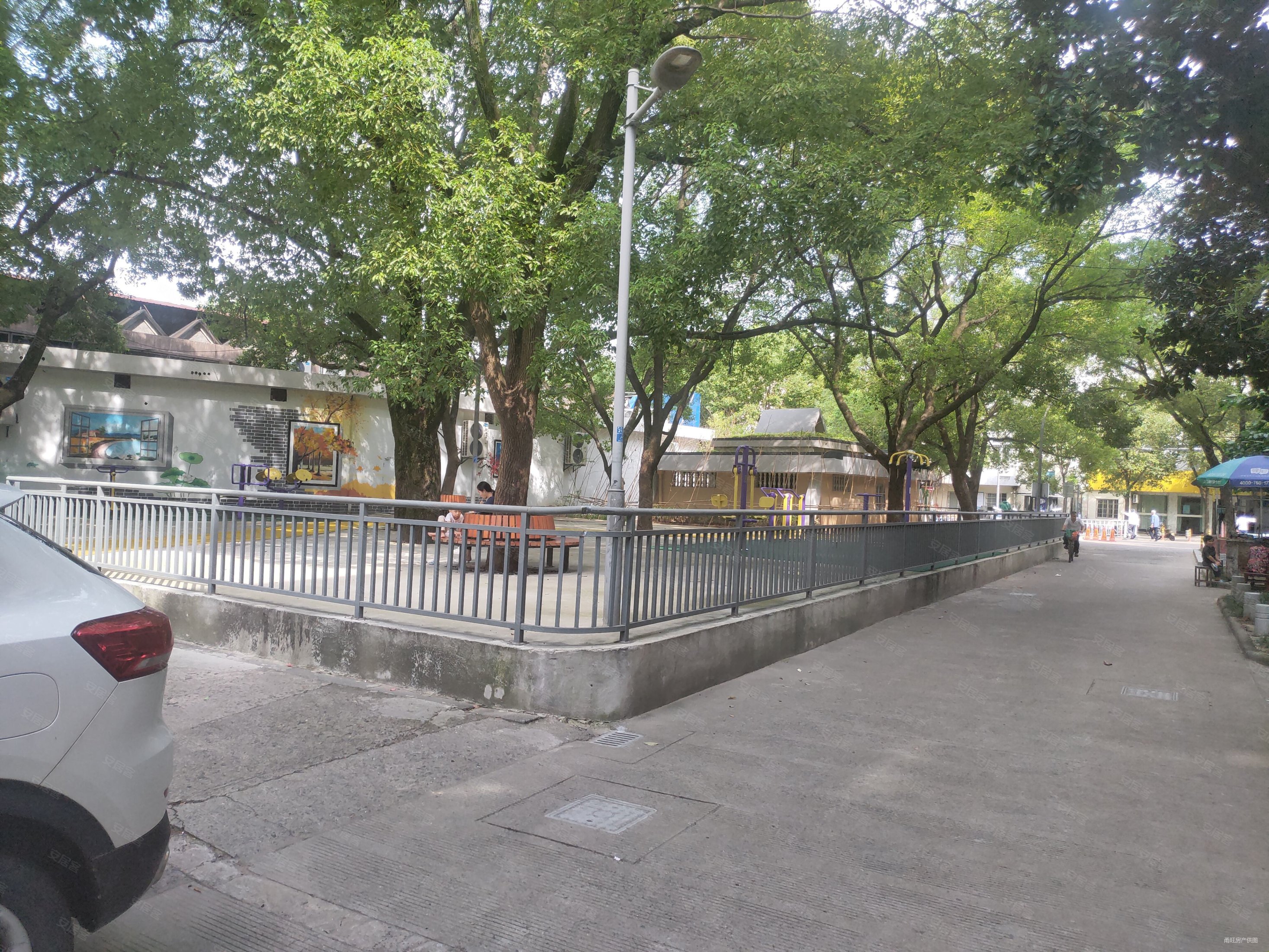 丹凤三村 3室2厅1卫 68.76平米 195.00万元