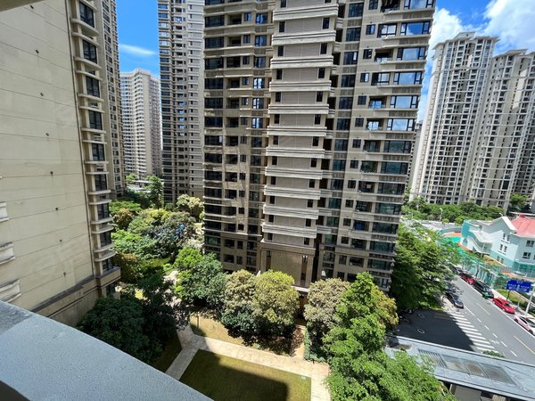 珠海横琴横琴口岸华发首府华发首府精装2房,保养好,拎包入住离横琴