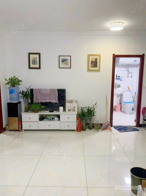 白杨湾国际公馆精装可拎包入住高楼层采光充足有电梯板楼