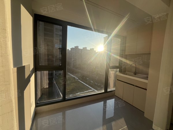 金华婺城婺城新区红星铂瑞花园(北区)铂瑞花园朝南！带车位！民用水电！精装修！家具齐全！拎包入住！出租房源真实图片