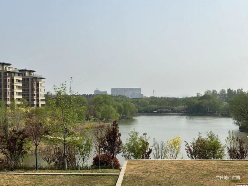 蓝石大溪地~3居室~观景楼层~环境优美~统一装修~居住舒适