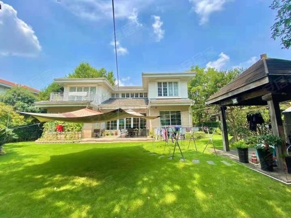 虹梅独栋别墅业主长期定居国外诚意出租装修仅3年预约