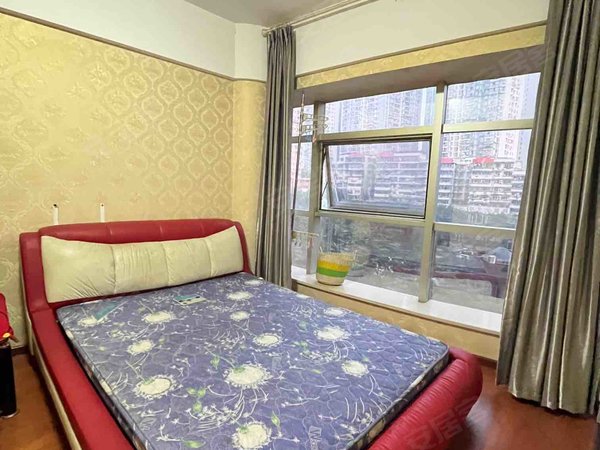 重庆九龙坡奥体中心金牌大厦袁家岗轻轨旁 可以短租 安静住家 家具