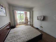 丹东振兴第二医院二院附近 步梯3楼 精装二室 包取暖物业 有空调 拎包住出租房源真实图片