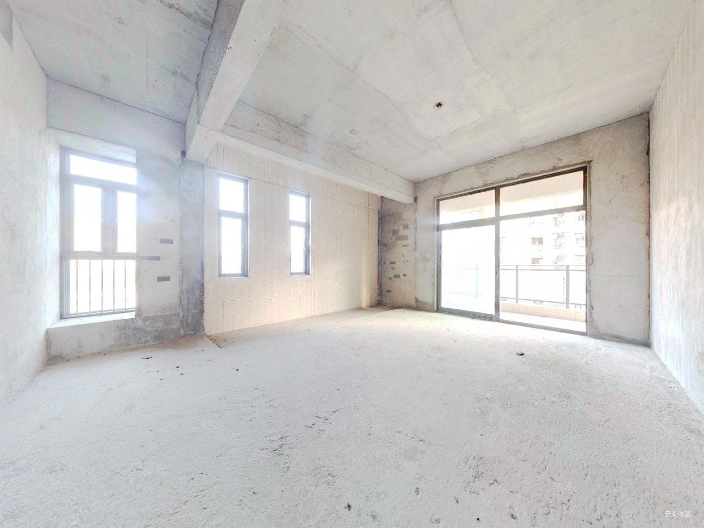 岭南公馆白云新城 高档住宅标杆 望白云山一线景观 通风采光好