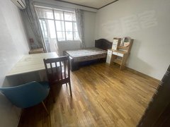 上海杨浦黄兴黄兴公园旁边朝南一房一厅,能长租。能办居住证,能月付,包网络出租房源真实图片
