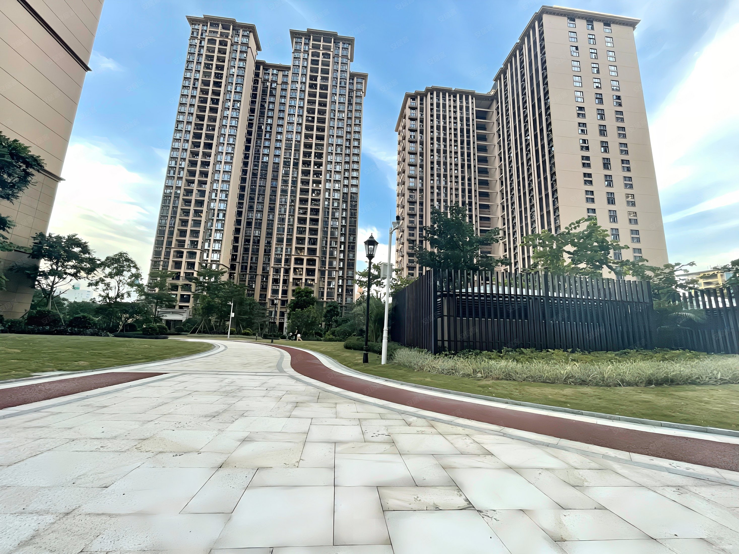 丰华珑远翠珑湾4室2厅2卫125.86㎡南北630万