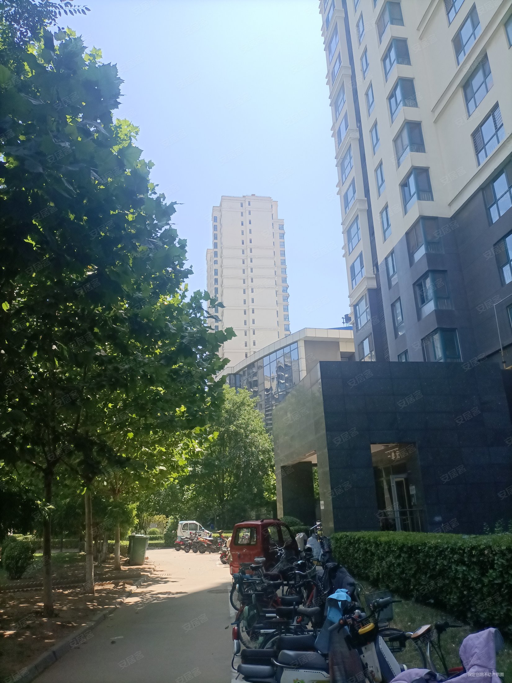 丽景蓝湾b2室小高层单价低75平中间层