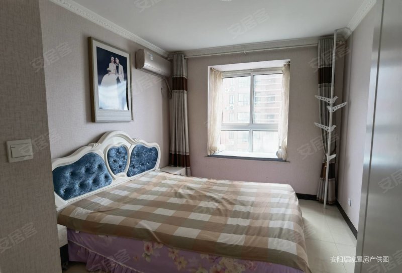 梅东路上御景嘉园电梯精装小三居可贷款