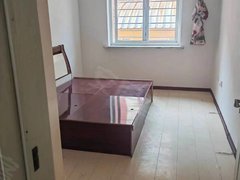 阜新细河细河城区出租旱河小区三室一厅三层家电齐全,租金1000元出租房源真实图片