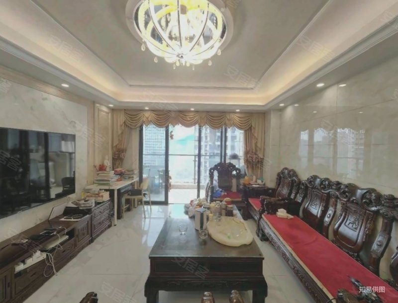 领翔华府大4居~婚房装修~朝向采光好~电梯房