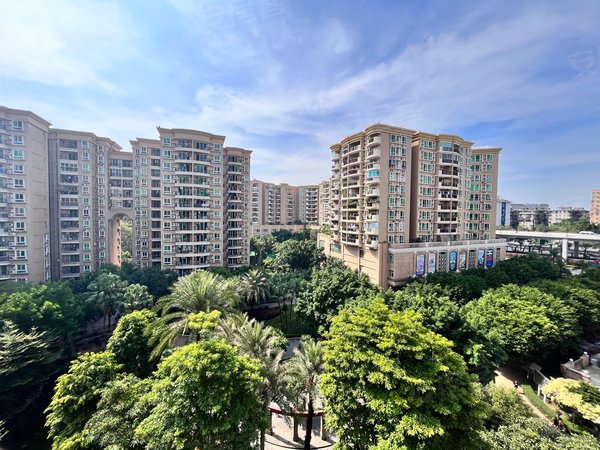 广州白云三元里金桂园金桂园 b区4房2厅2卫 南向望小区 家私家电齐全