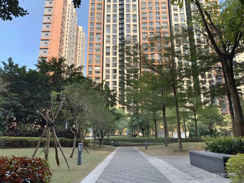 凤凰楼层~ 楼层的 一层!南北对流,双景观!金域华府二期,万科金域华府