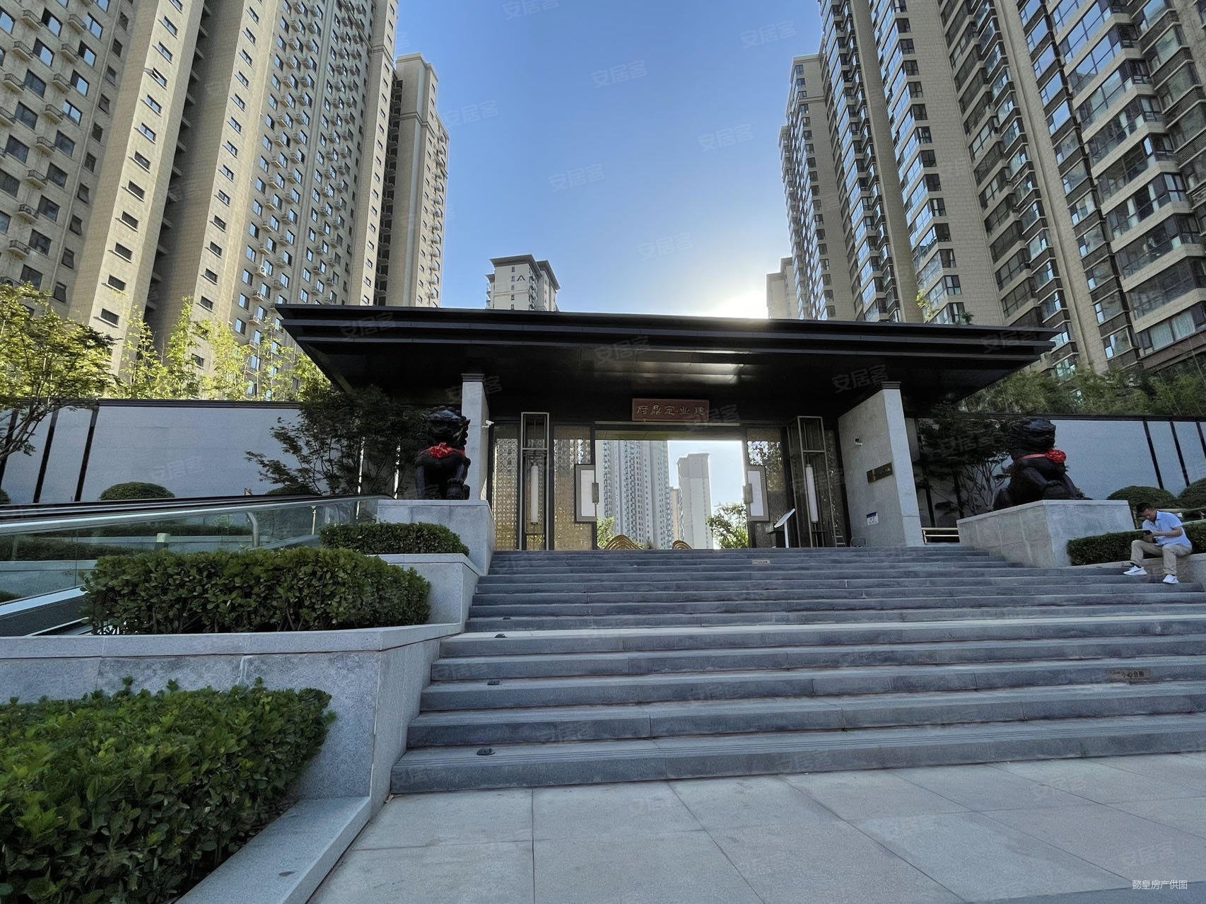 建业定鼎府一期3室1厅1卫114㎡南北80万