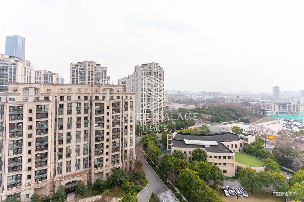 云锦东方(一期)4室2厅3卫244.63㎡南北4600万