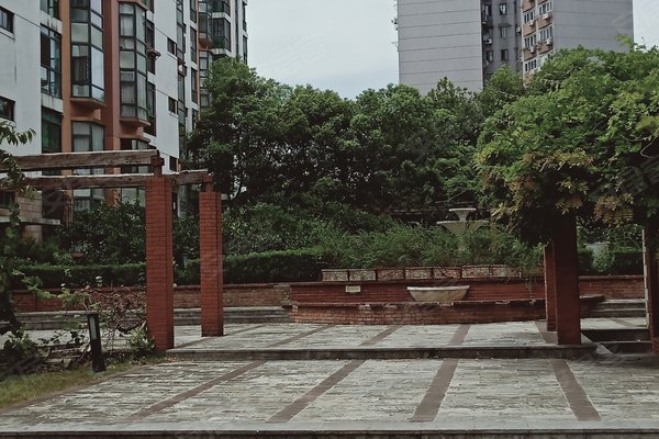 上海二手房 龙柏香榭苑 > 王晓阳解读龙柏香榭苑小区设施