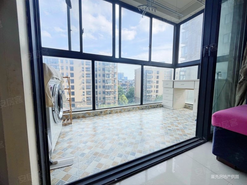 石湖华城 地铁口商圈成熟 满五  电梯房 出行方便 商品房