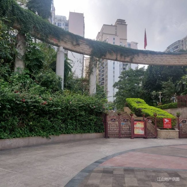 保利凤翔花园  精装三居出售  价格可谈  随时看房