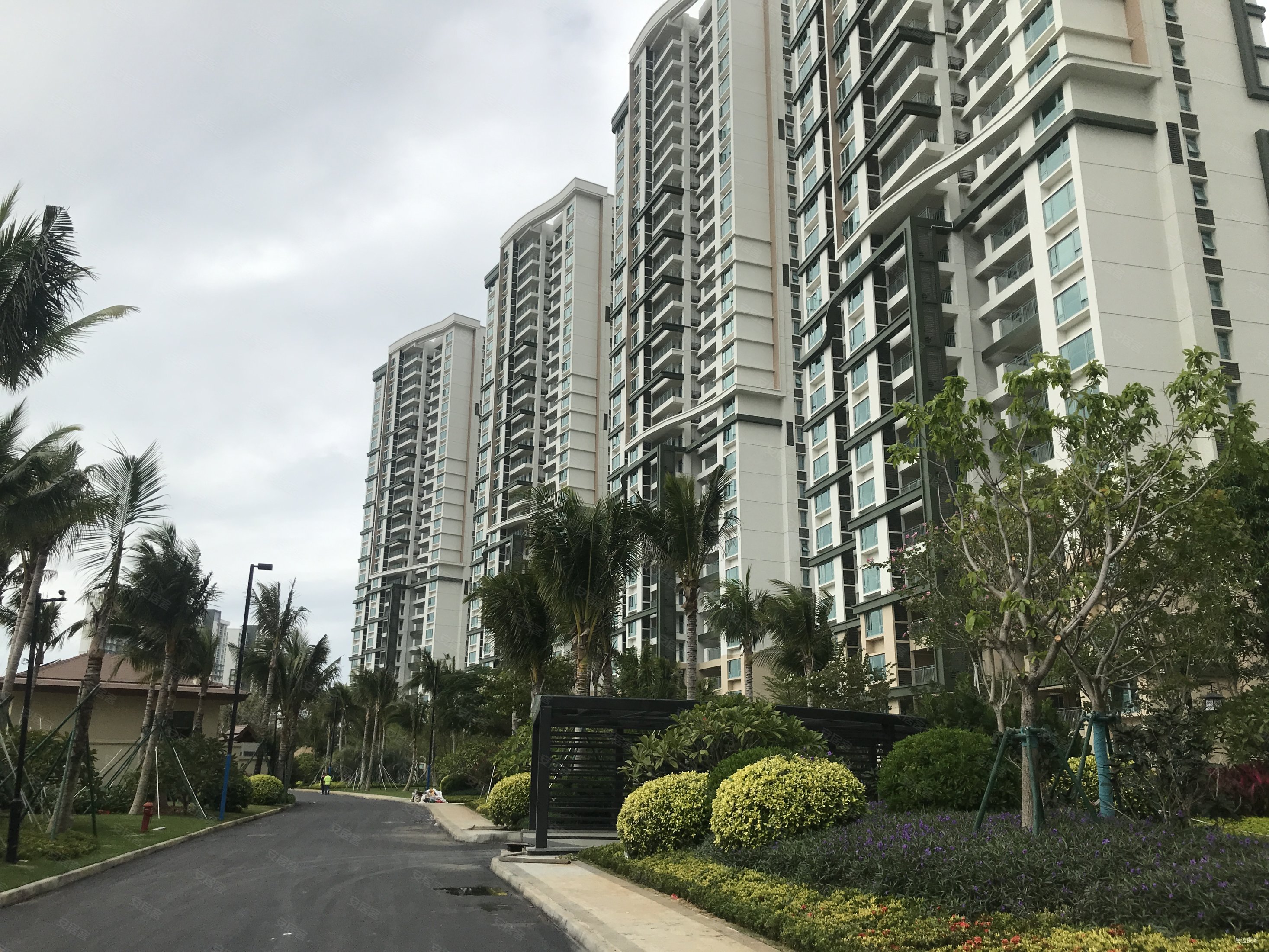 三亚雅居乐清水湾海镜新天!一线海景无遮挡!精装四房 南北通透