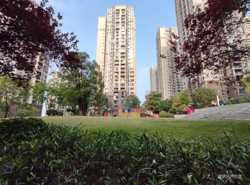 海成南滨上院(b区)3室2厅1卫95.1㎡南北62万