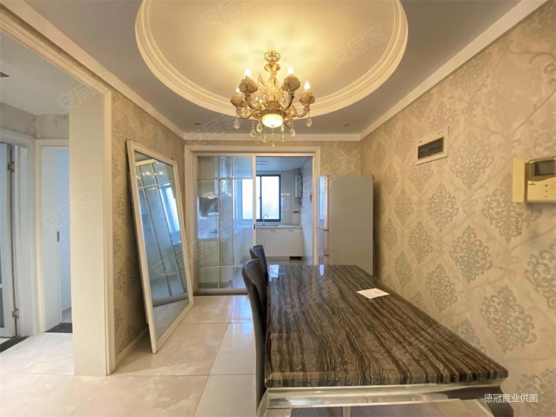 威尼斯水城第一街区3室2厅1卫114㎡南北192万