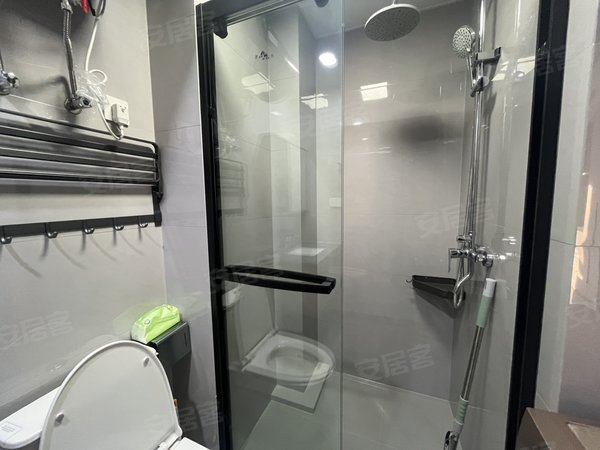 金华婺城婺城新区红星铂瑞花园(北区)铂瑞花园朝南！带车位！民用水电！精装修！家具齐全！拎包入住！出租房源真实图片