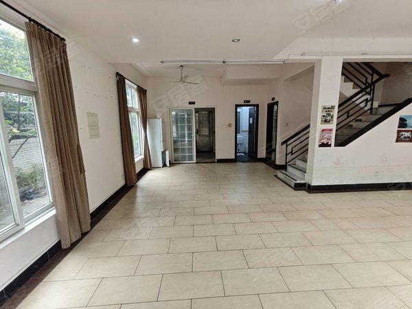 【多图】裕景花园(西区),洛溪租房,新出裕景花园别墅 6房4卫 办公服装