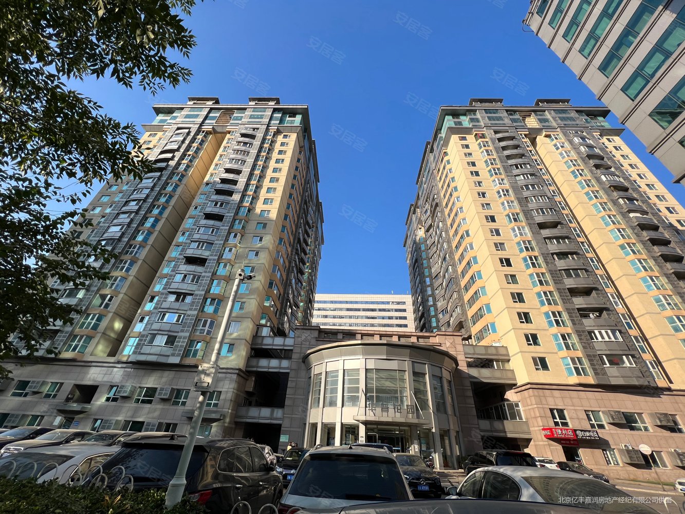 东四十条东二环内华普花园171平米南向满五无遮挡