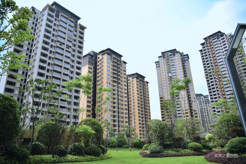 冠顺山江华府4室2厅2卫138㎡南北55.8万