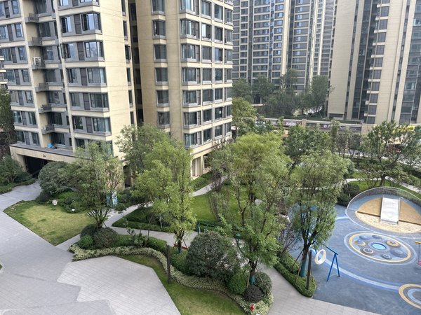 重庆沙坪坝新桥华宇城m2组团new沙坪坝地铁口精装修俩房!