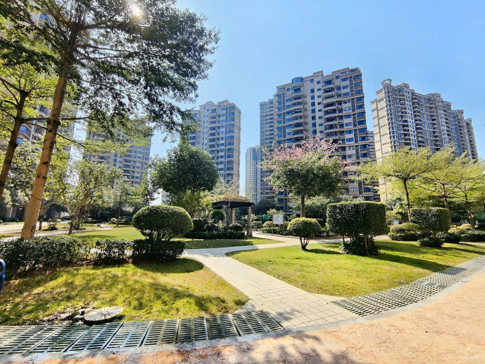 碧桂园二期三房出售重新装修过南北通透